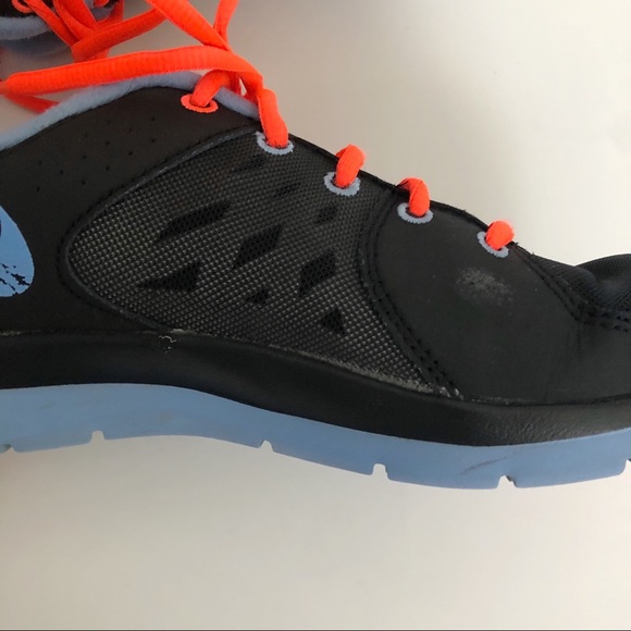 Nike Women's Shoes - Picture 10 of 12